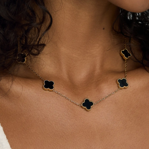 Colar Trevo Preto Banhado a Ouro 18K