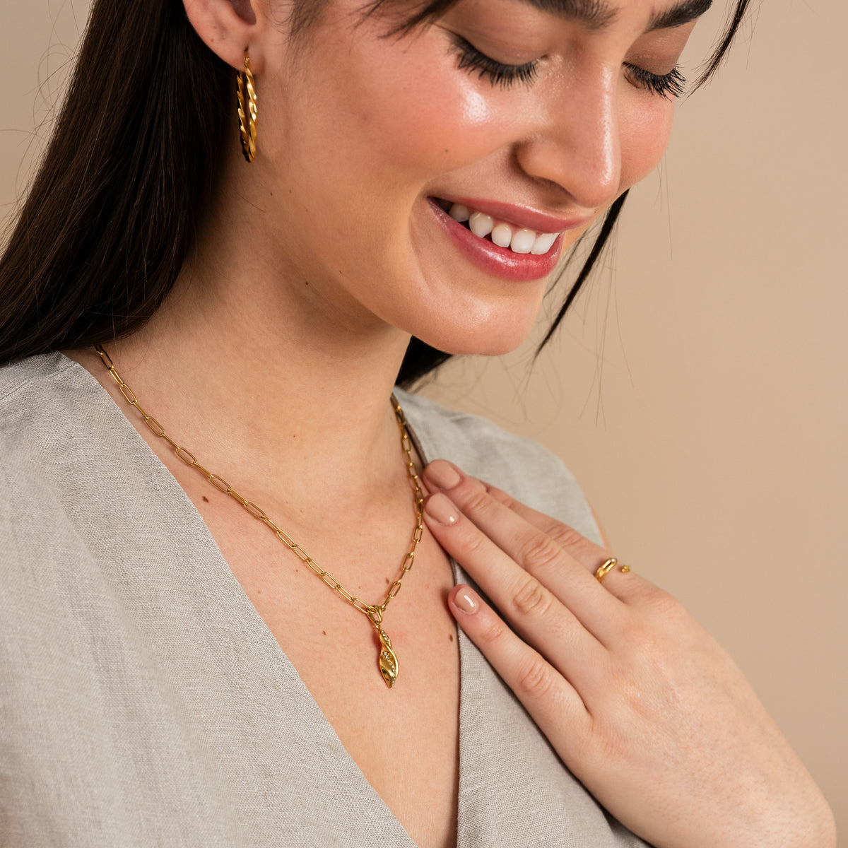 Colar Pendente Monica Banhado a Ouro 18K