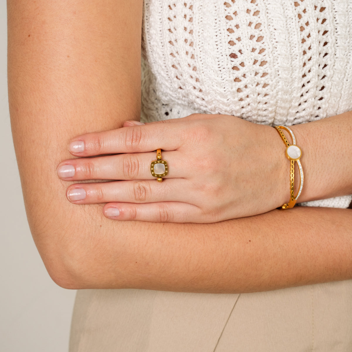 Anel Numeral Romano Banhado a Ouro 18K