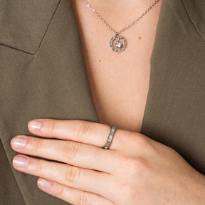 Colar Pingente Romano com Zircônia Prata