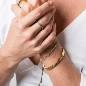 Anel Elara Cravejado com Zircônia