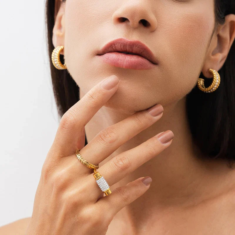 Anel Luma com Zircônia Banhado a Ouro 18k