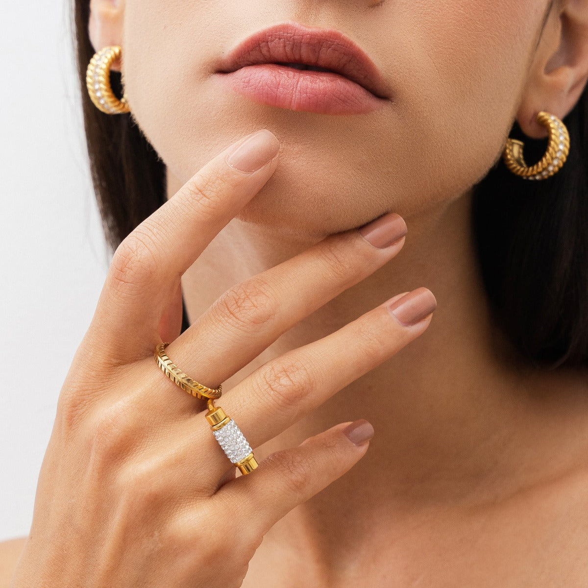 Anel de Folhas Entrelaçadas Banhado a Ouro 18K