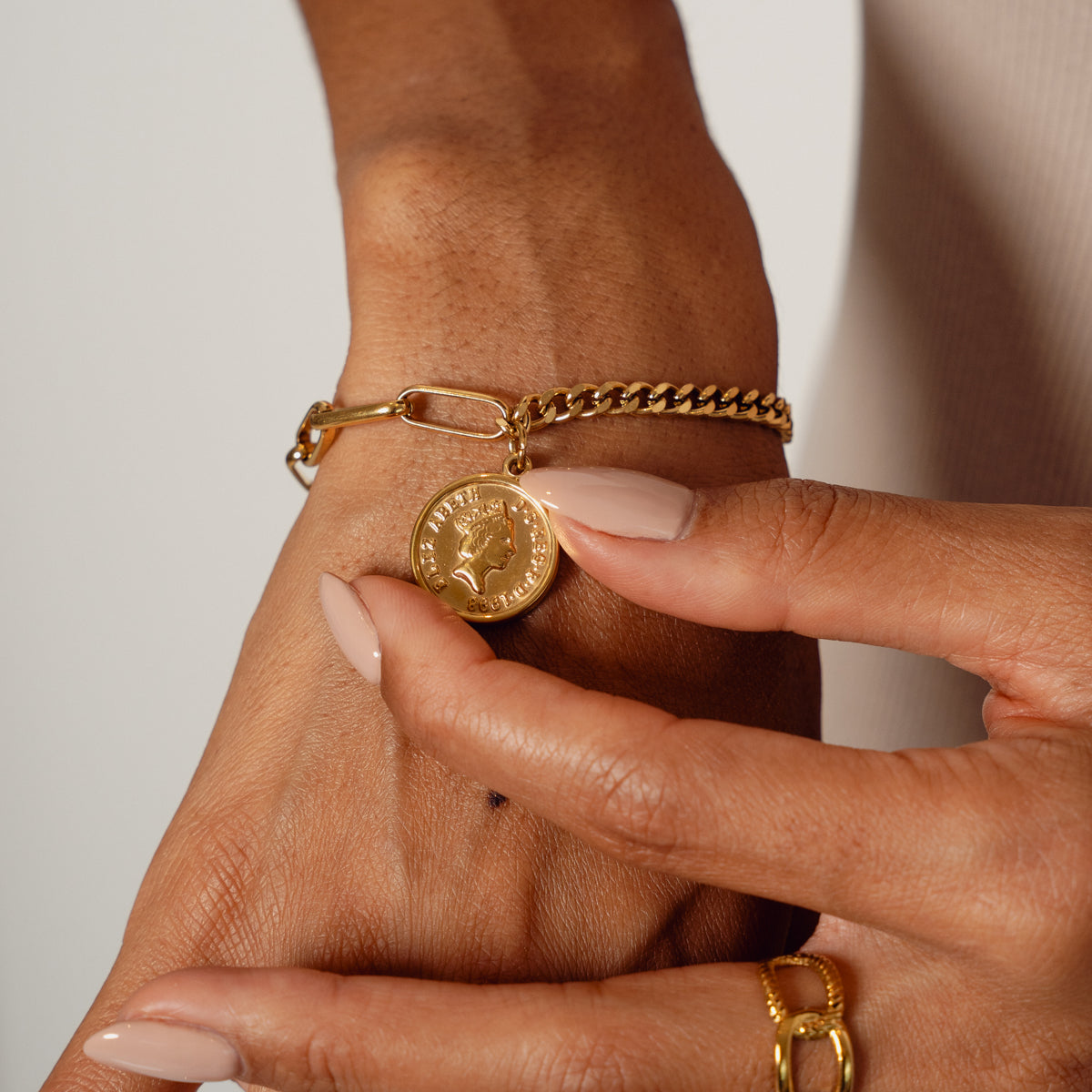 Pulseira Moeda Cent EUA Banhado a Ouro 18K