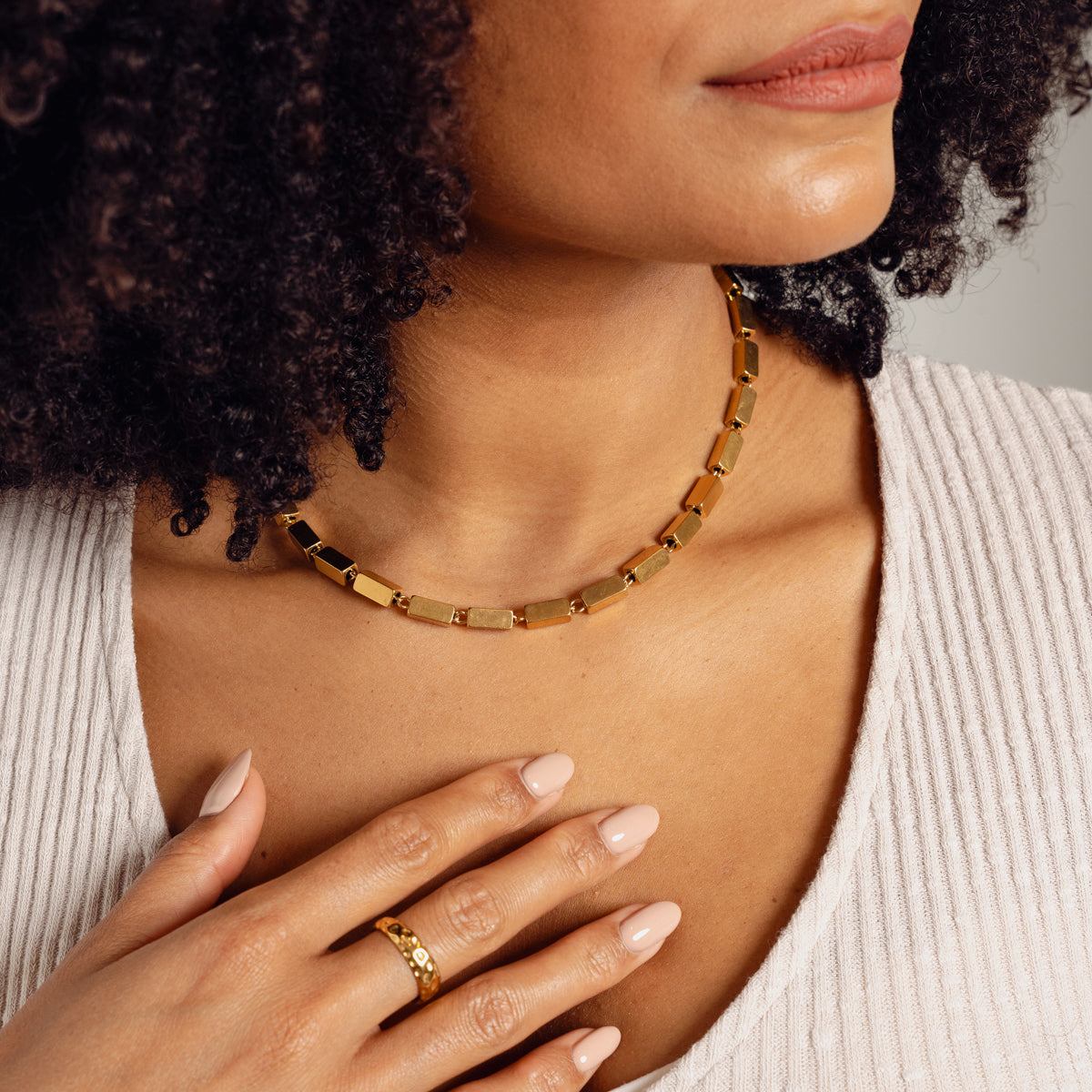 Colar Charme Retangular Banhado a Ouro 18K