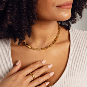 Colar Charme Retangular Banhado a Ouro 18K