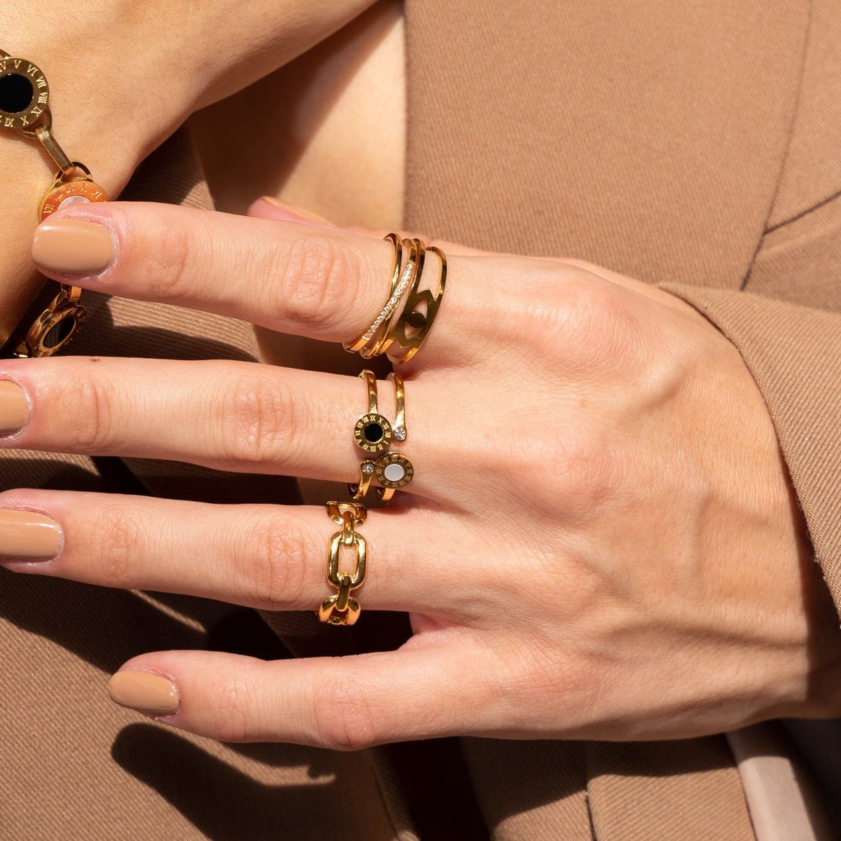 Anel Olho Ajustável Banhado a Ouro 18k