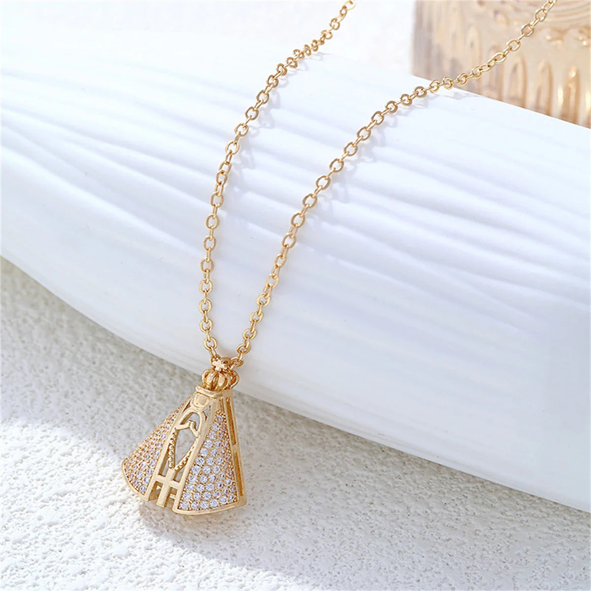 Colar Pingente Cravejado Santinha